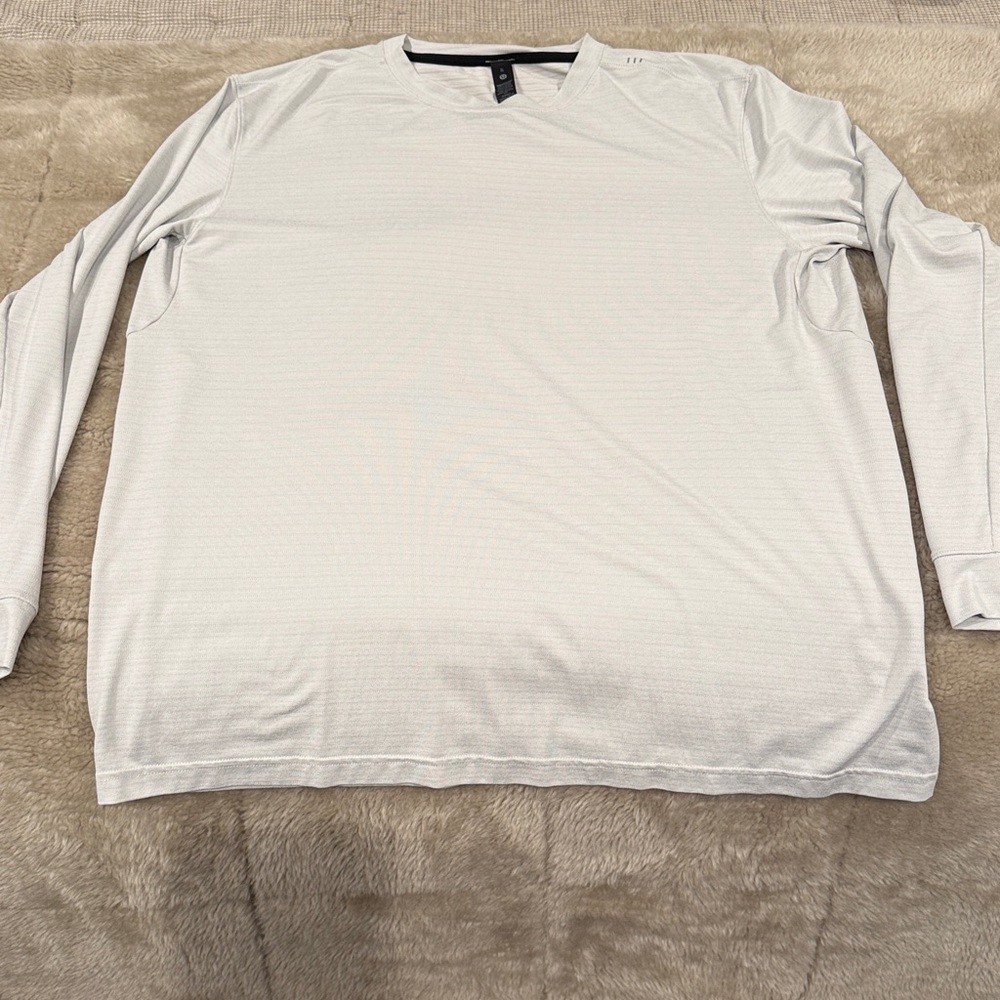 Lululemon Athletica License to Train Long Sleeve Tee XL- EUC